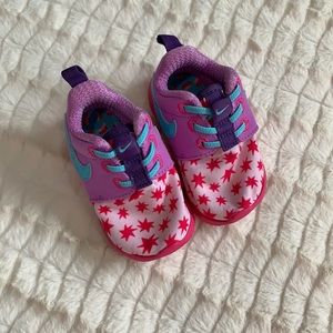 NEW Baby Nike Sneakers Size 4